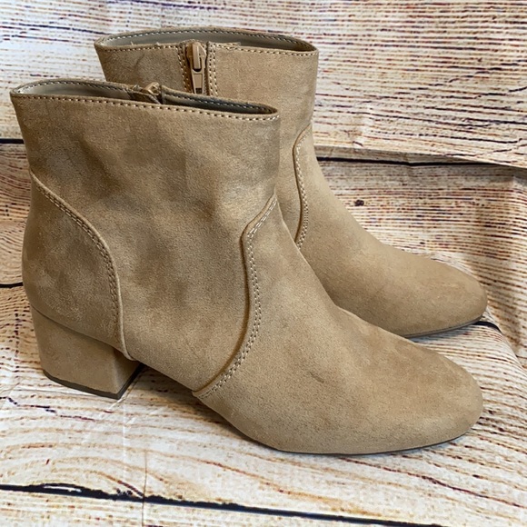 Express Booties - Picture 6 of 7